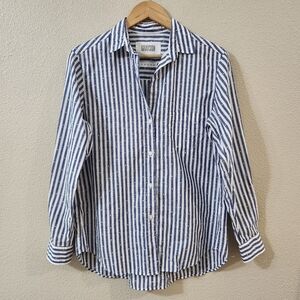 Grayson "The Hero" button-up shirt in a blue and white striped pattern. 3 Medium